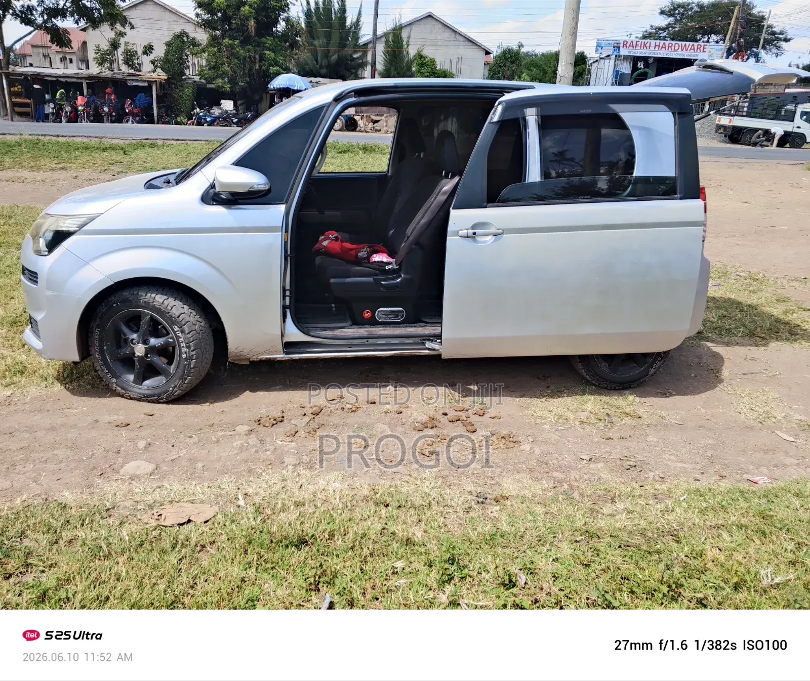 Toyota Spade 1.5 2015 Silver