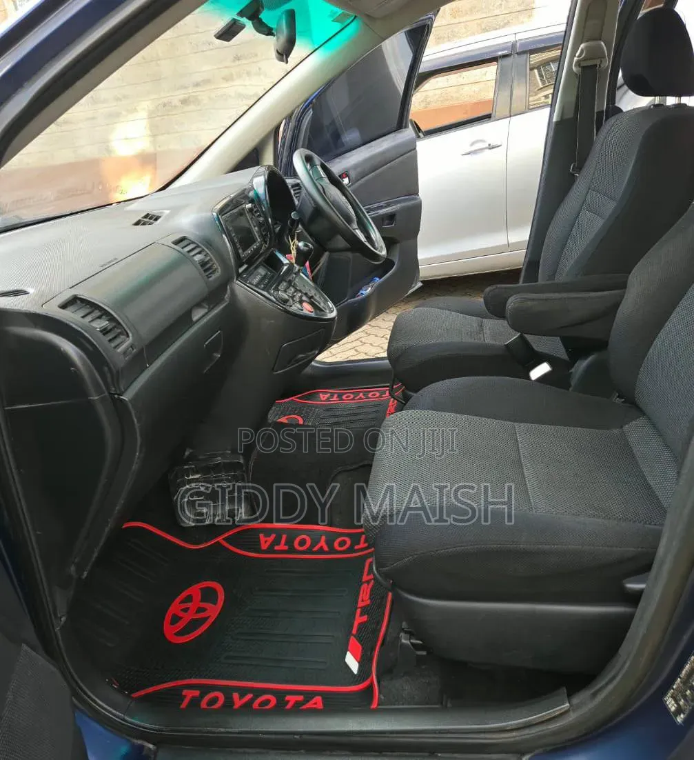 Toyota Wish 2006 Blue
