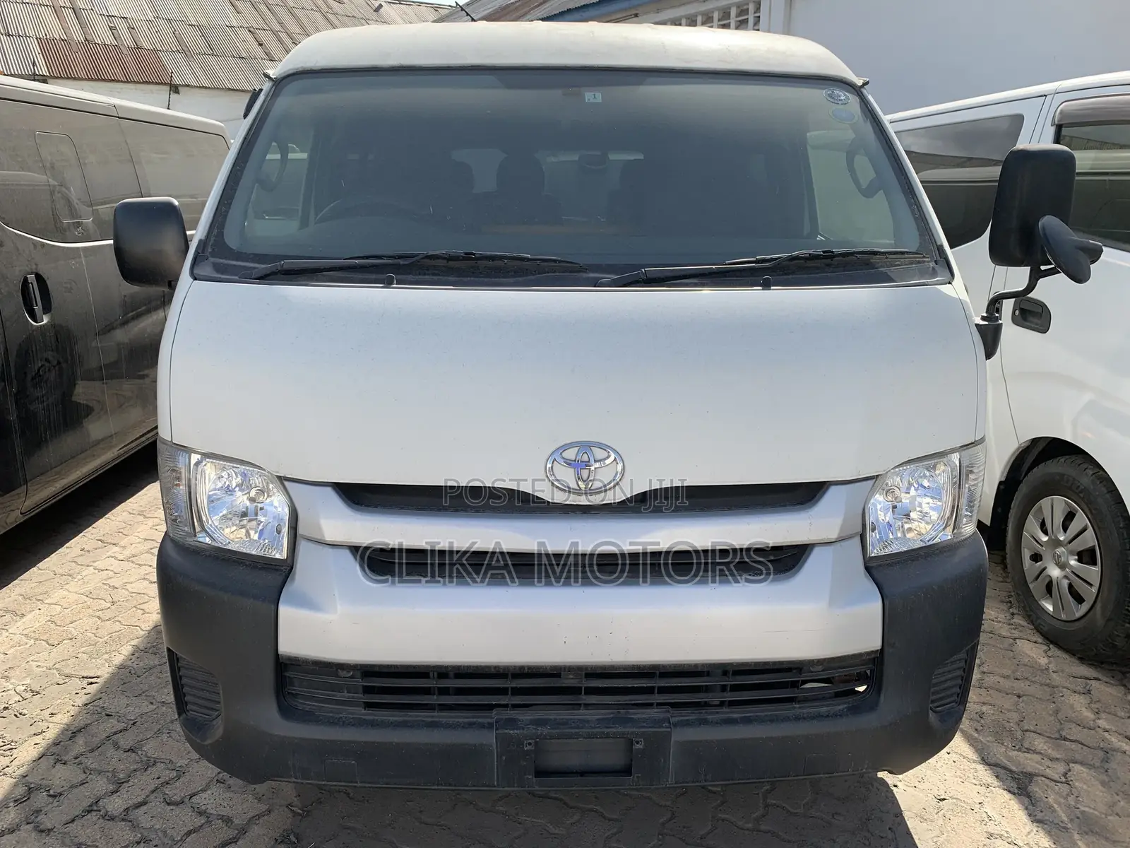 Toyota HiAce 2018 White