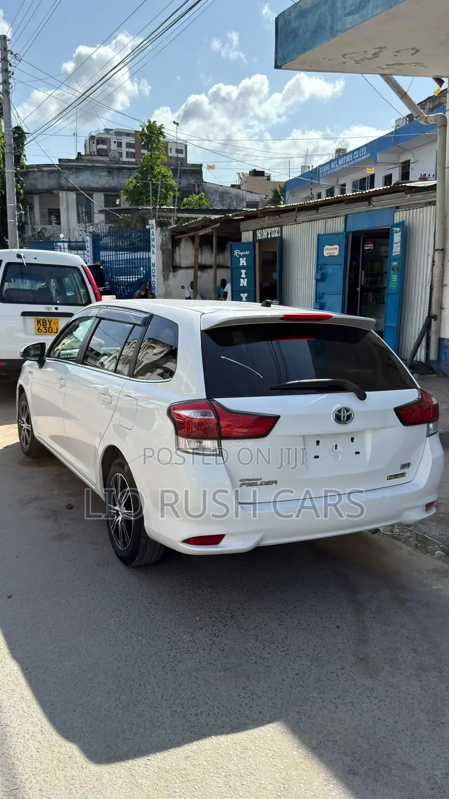 Toyota Corolla Fielder 2019 White