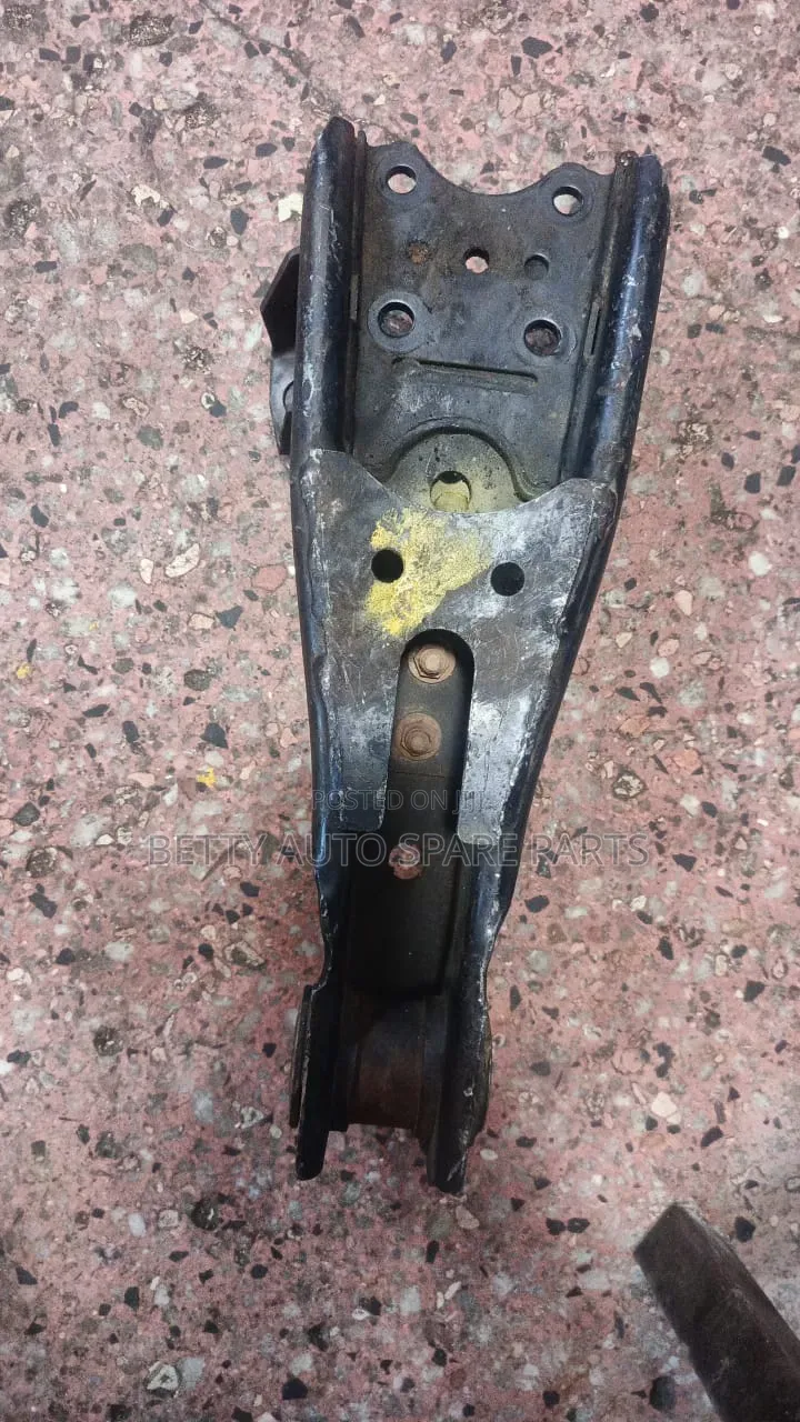 Toyota 5 L Rear Arm