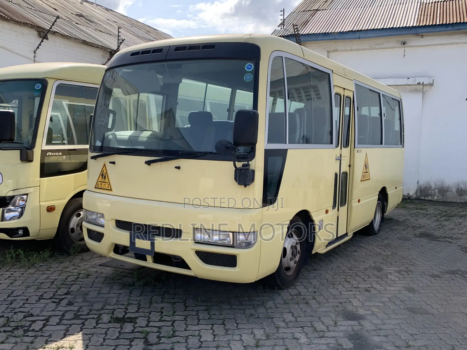 Nissan Civilian 2018 Yellow