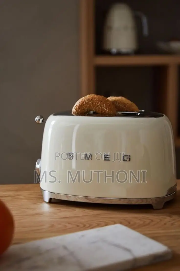 950w Smeg 2 Slice Toaster