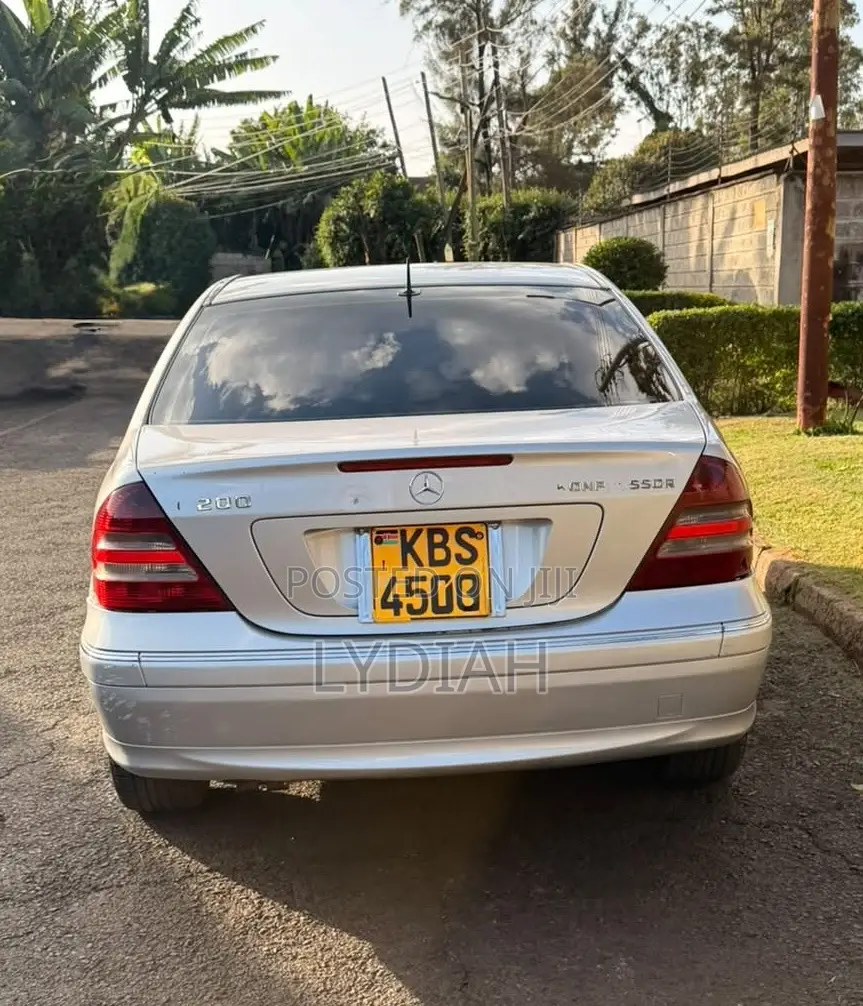 Mercedes-Benz C200 2005 Silver