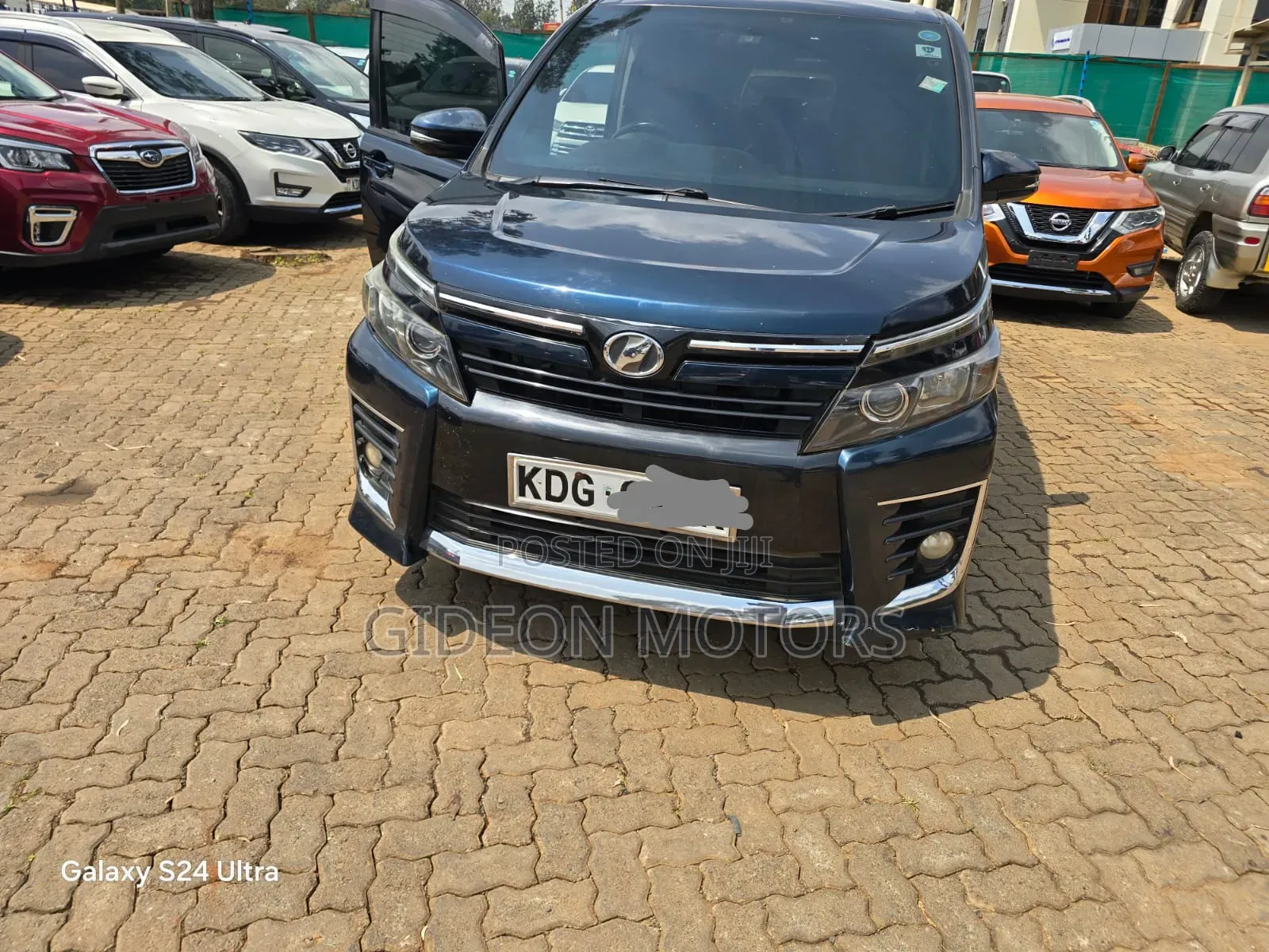 Toyota Voxy 2015 Black