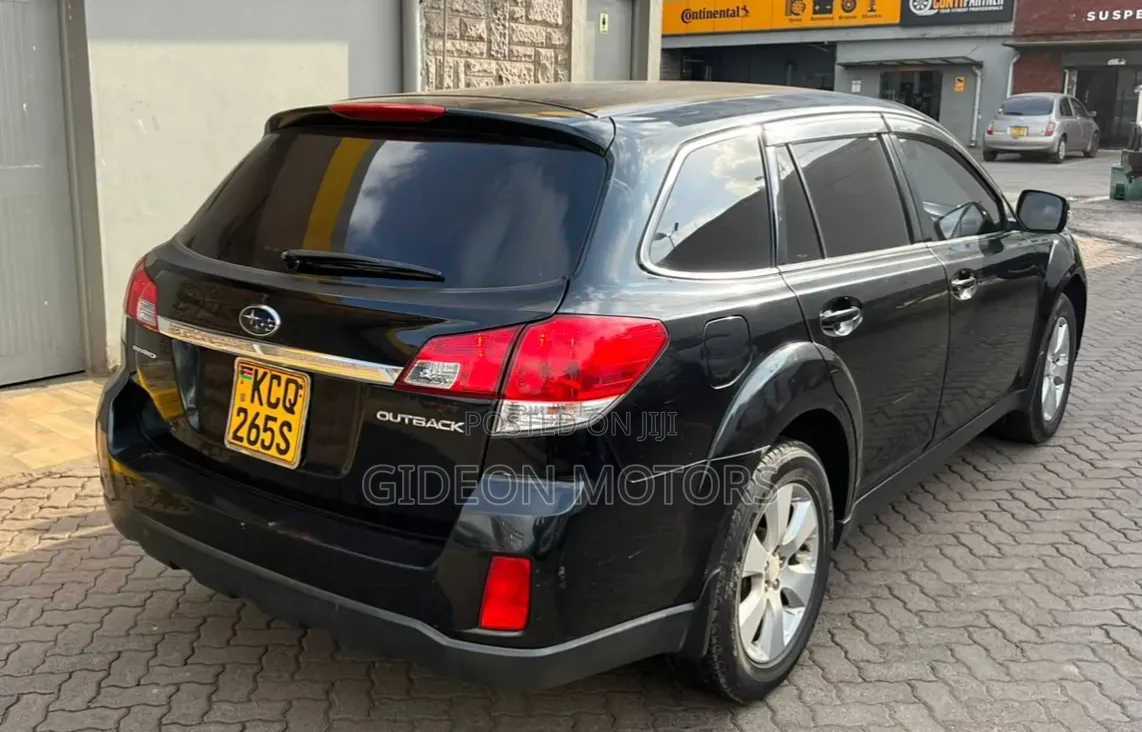 Subaru Outback 2011 Black