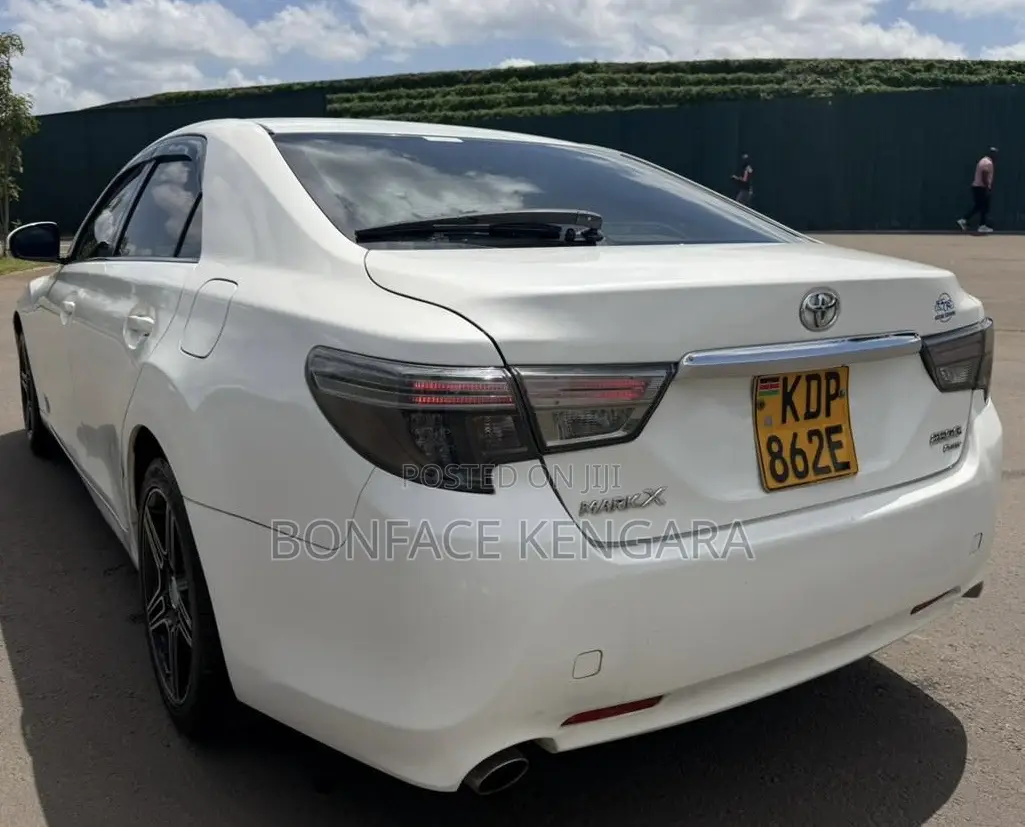 Toyota Mark X 2.5 RWD 2017 White