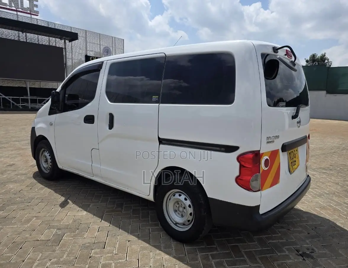 Nissan NV200 S 2015 White