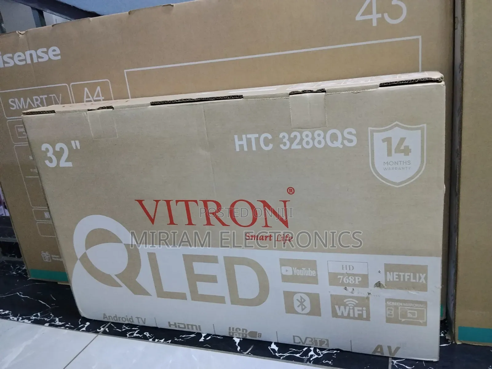 Vitron 32 Inch Smart Qled TV on Offer