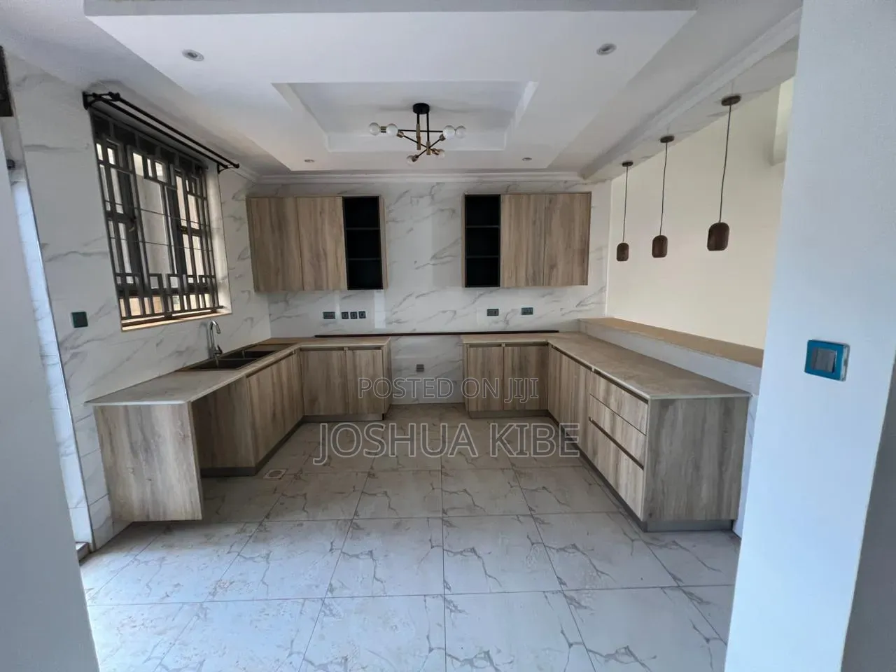 5bdrm Mansion in Membley Estate for rent