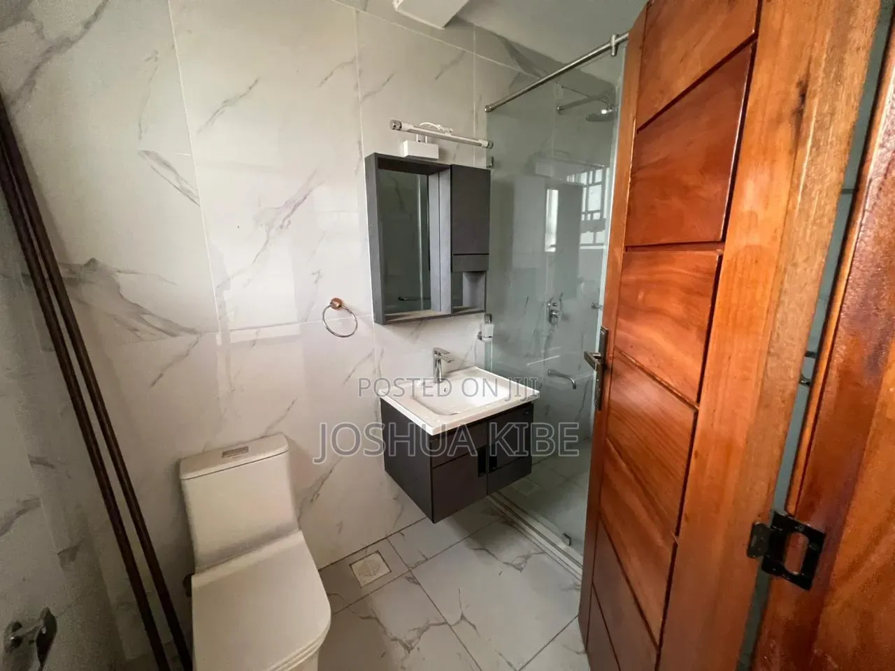 5bdrm Mansion in Membley Estate for rent