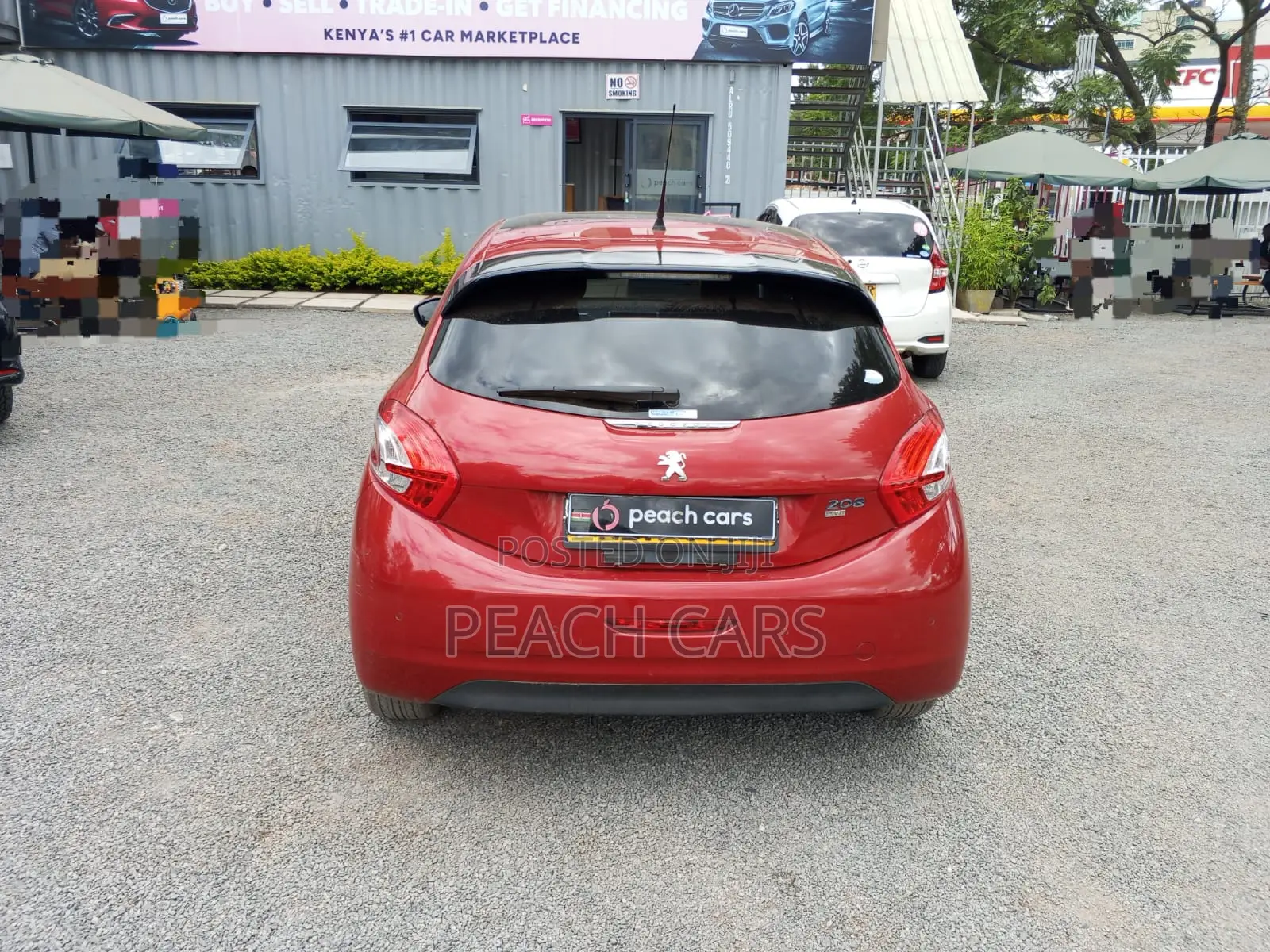 Peugeot 208 2015 Red