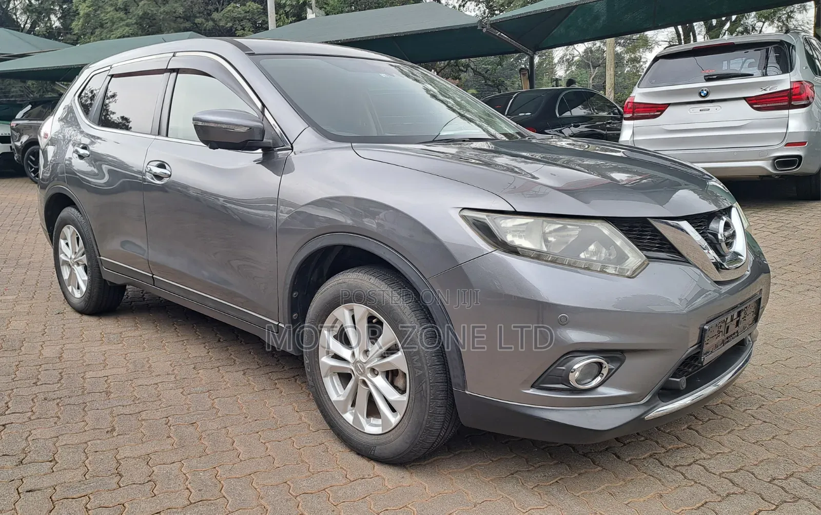 Nissan X-Trail 2016 Gray