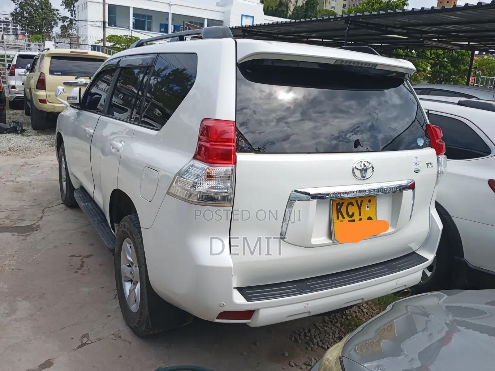 Toyota Land Cruiser Prado 2013 White