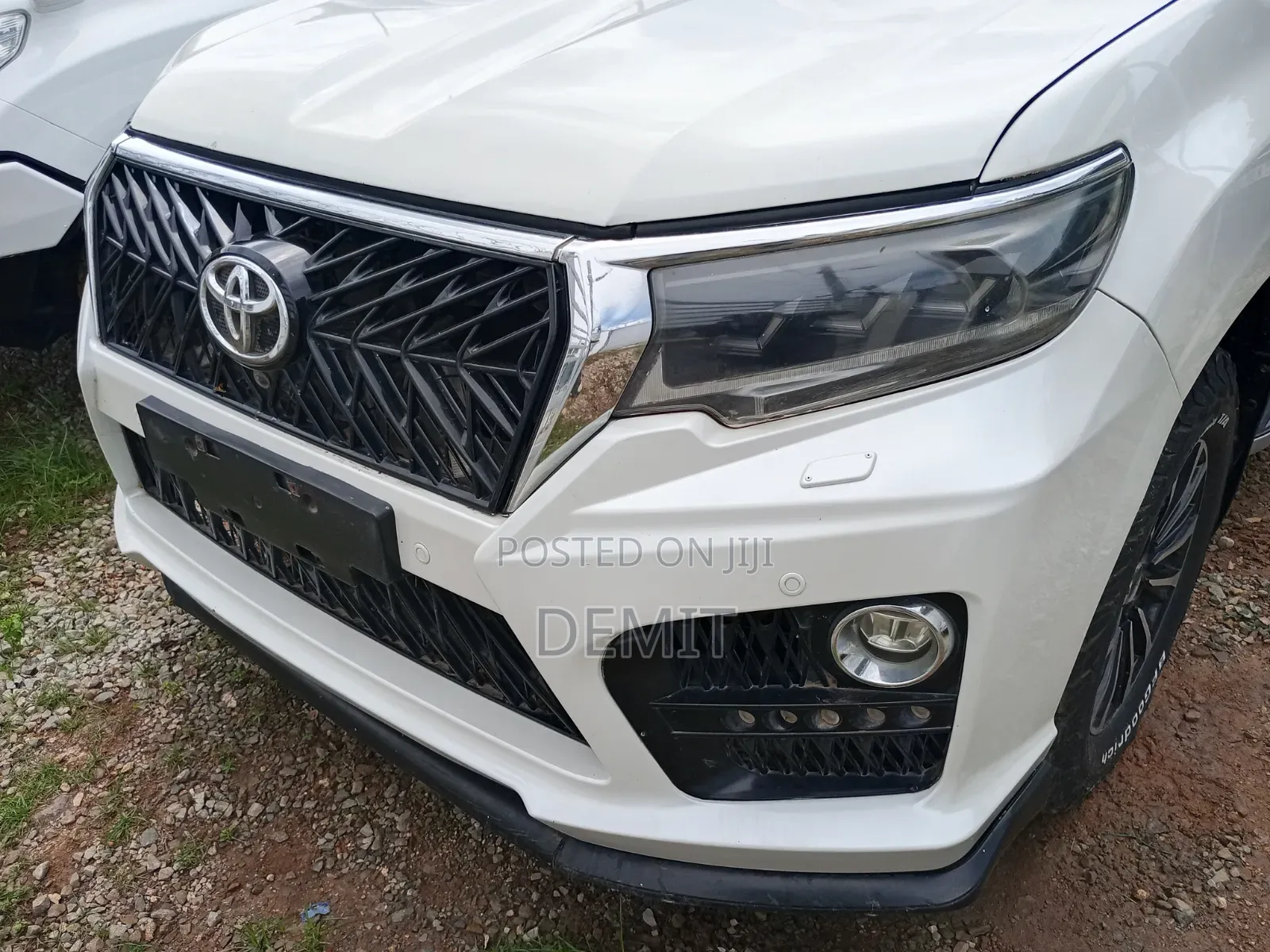 Toyota Land Cruiser Prado 2016 White