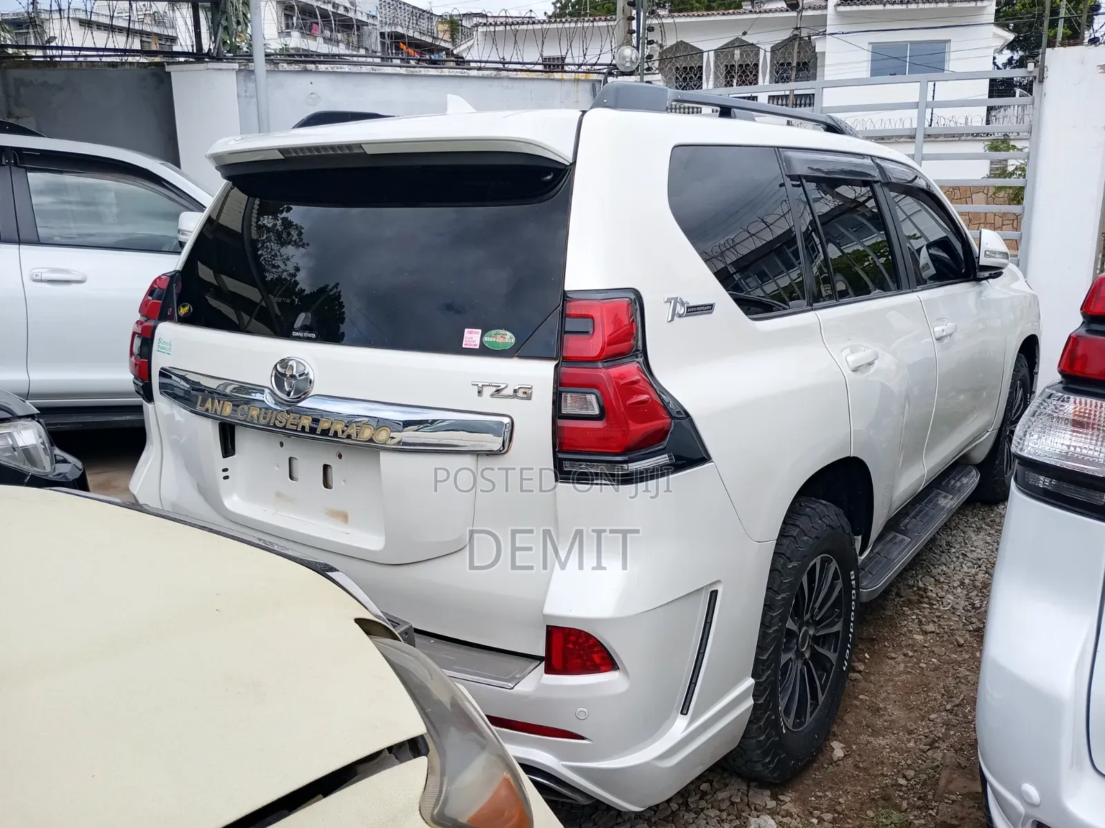 Toyota Land Cruiser Prado 2016 White