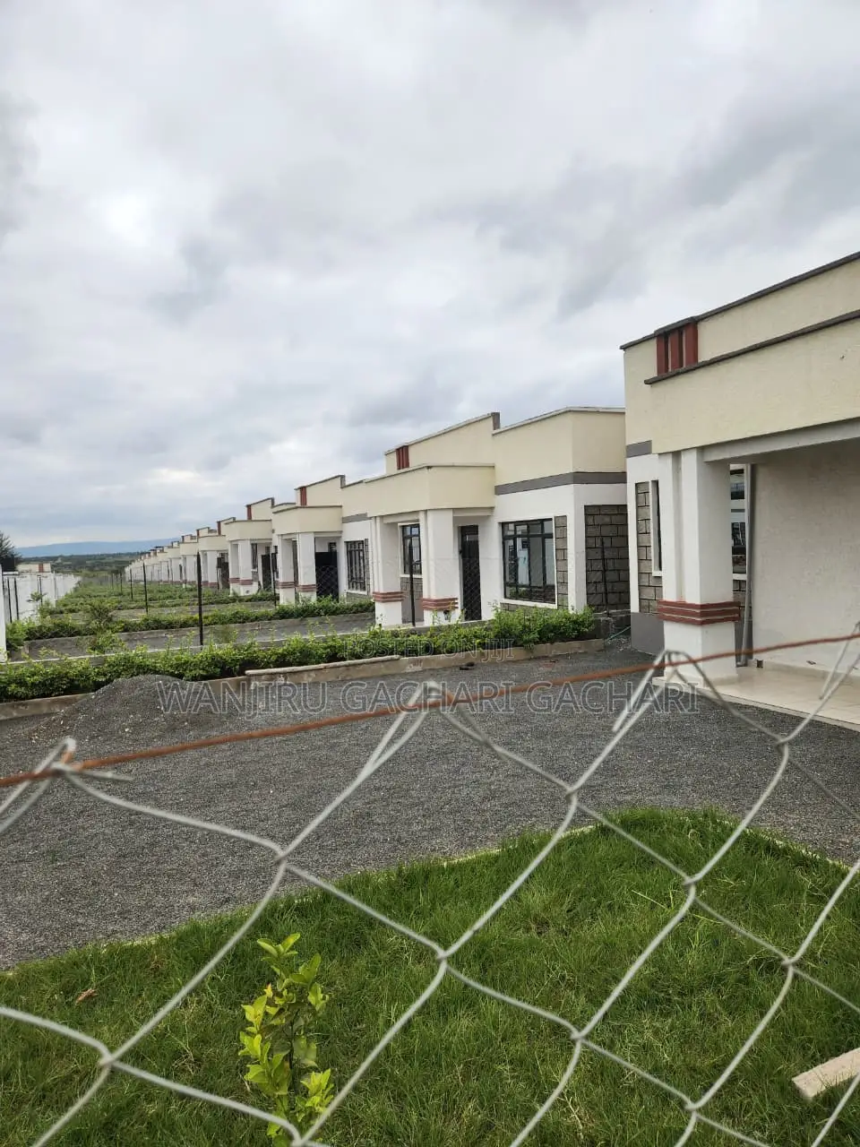 3bdrm Bungalow in Plainsview for rent