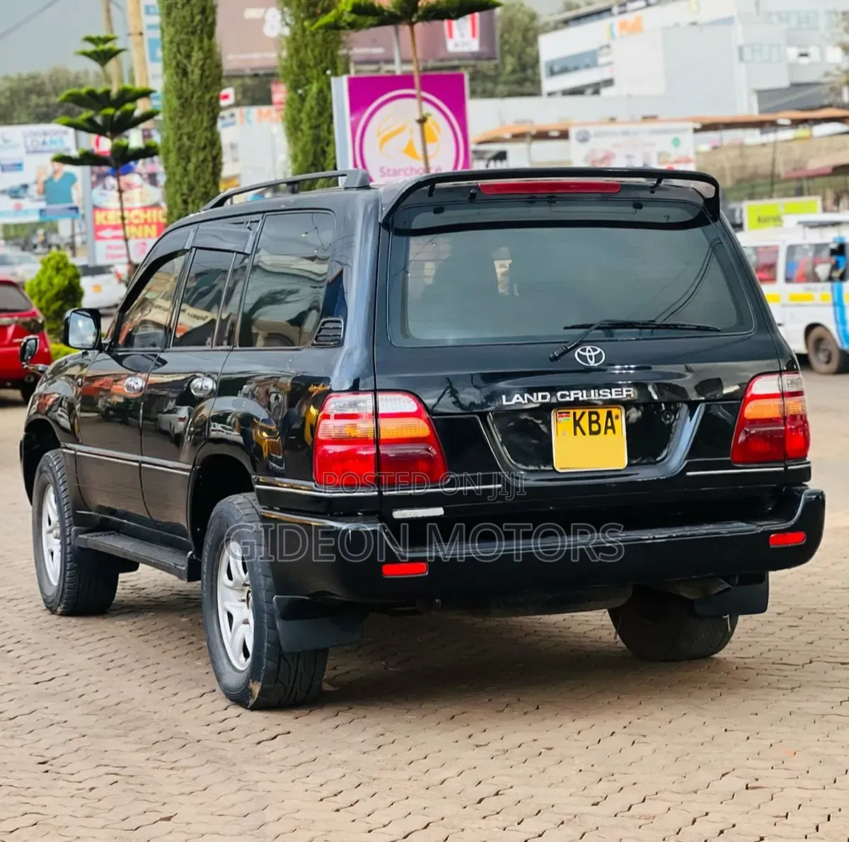Toyota Land Cruiser 2000 Black