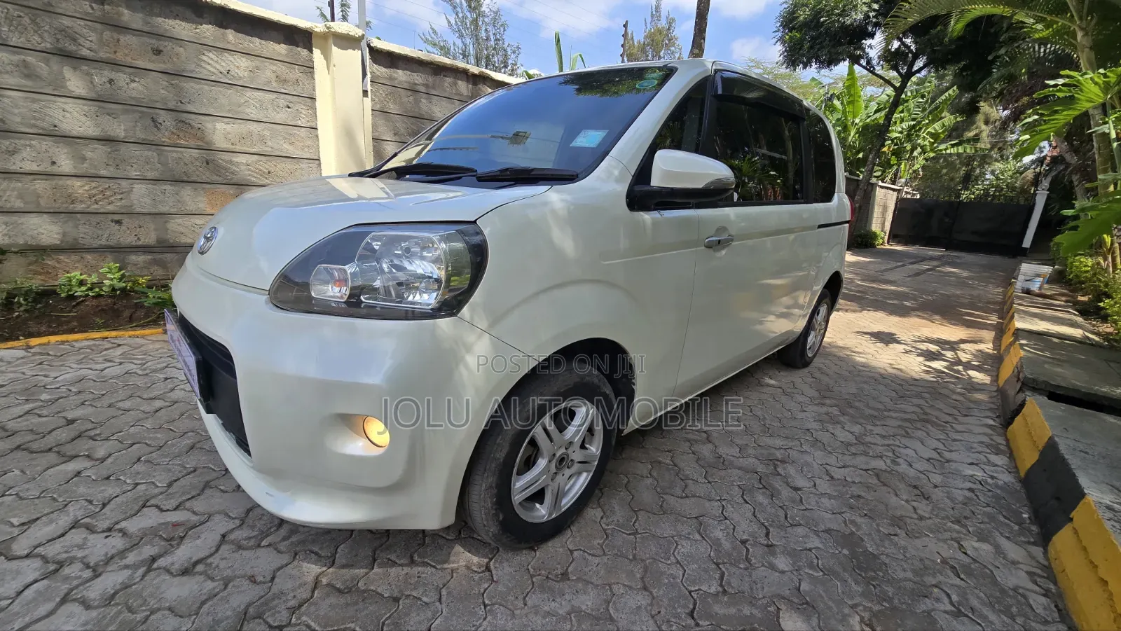 Toyota Porte 2014 Pearl