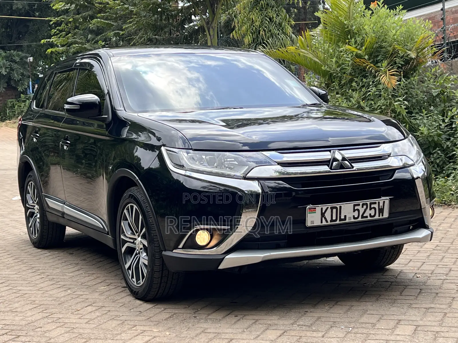 Mitsubishi Outlander 2016 Black