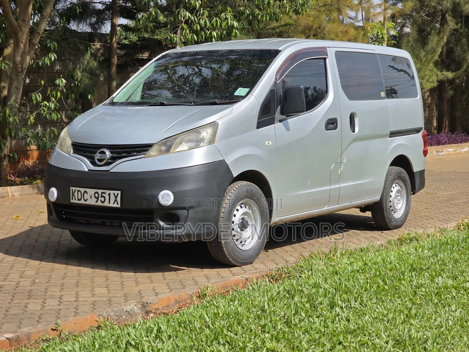 Nissan NV200 2015