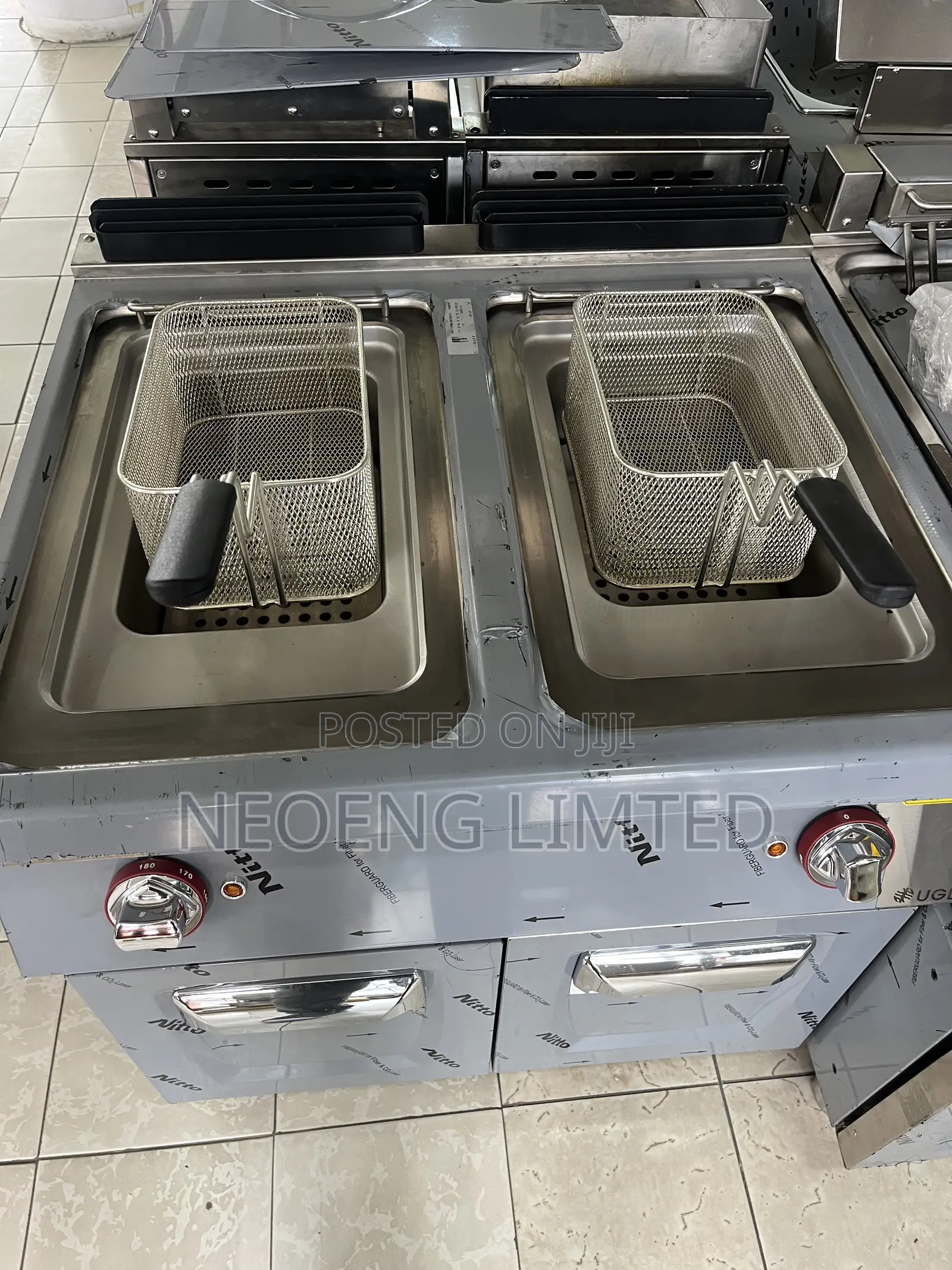 Commercial Deep Fryer – Heavy Duty Electric/Gas Frying Machine