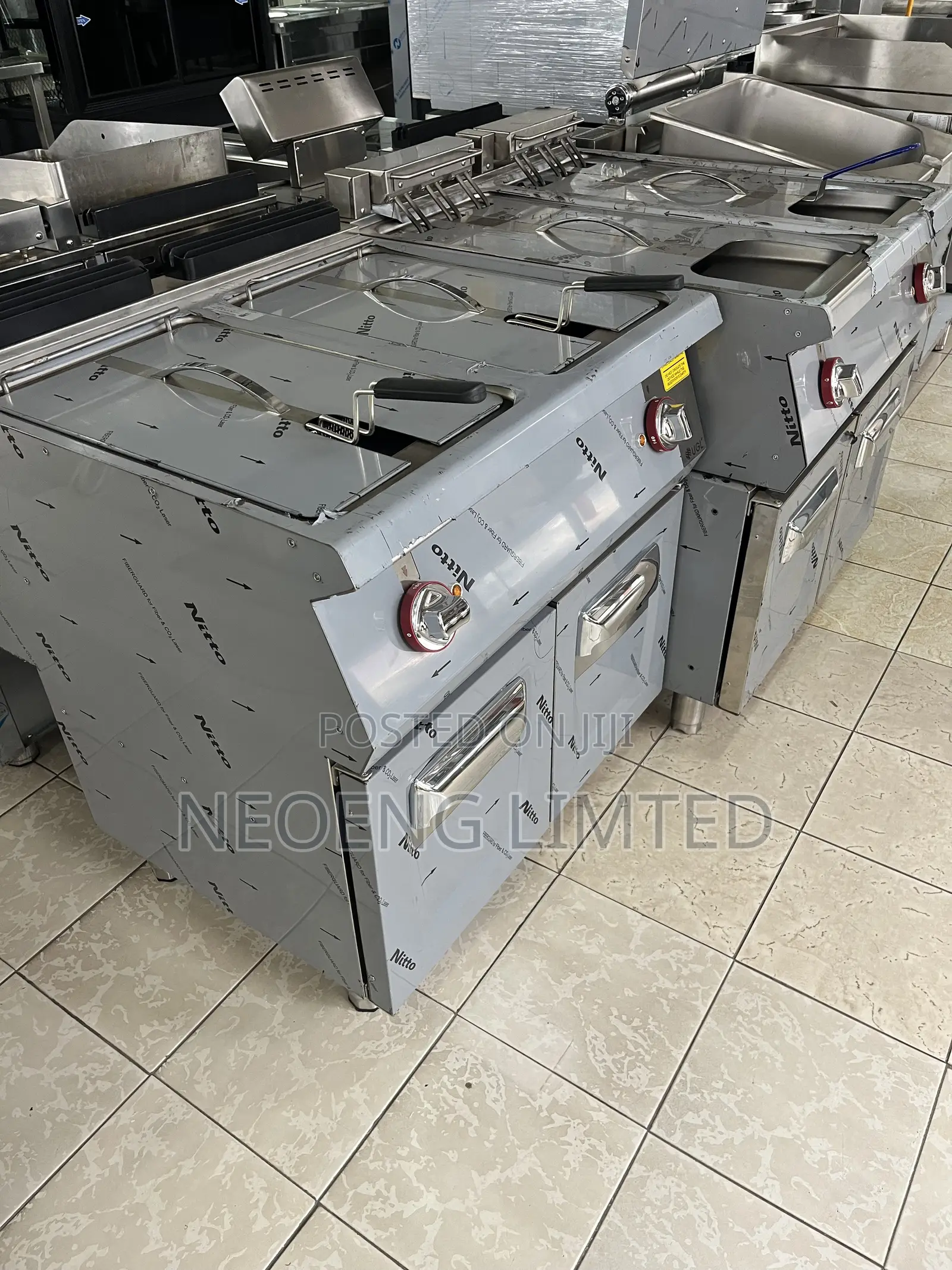 Commercial Deep Fryer – Heavy Duty Electric/Gas Frying Machine
