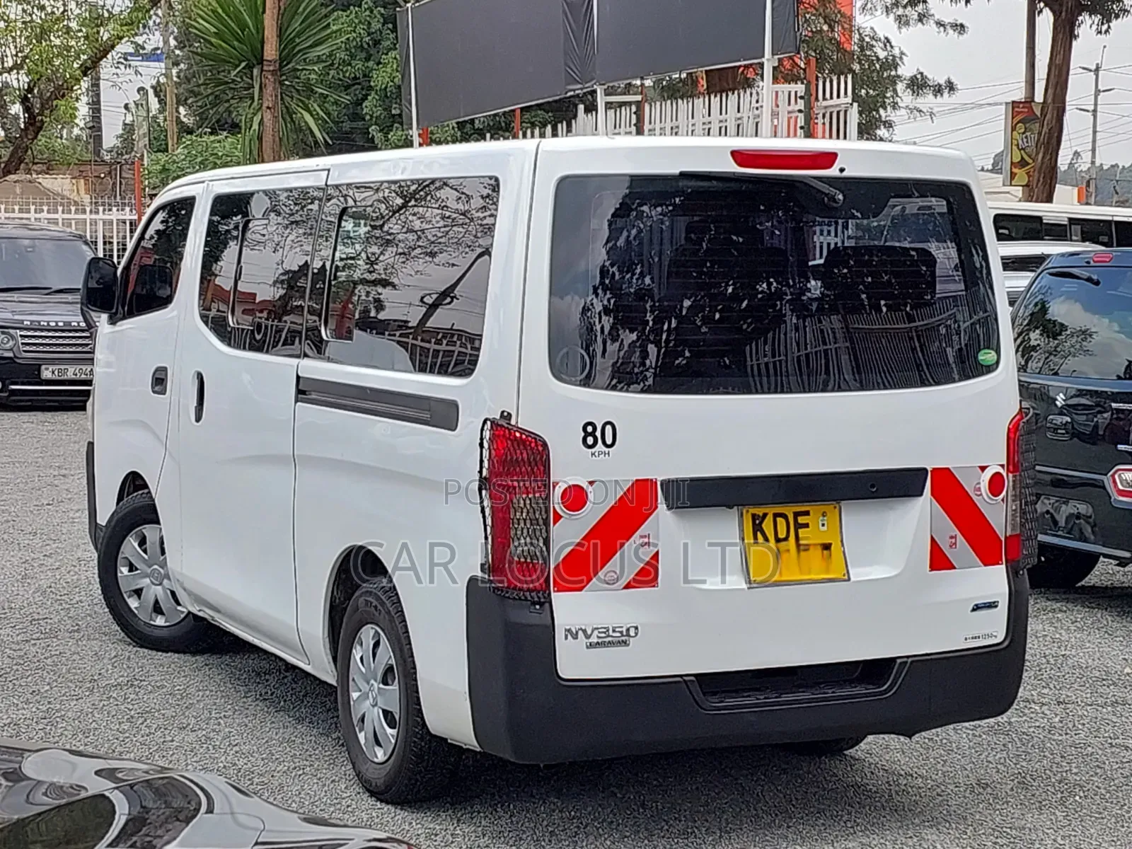Nissan Caravan (Urvan) 2014 White