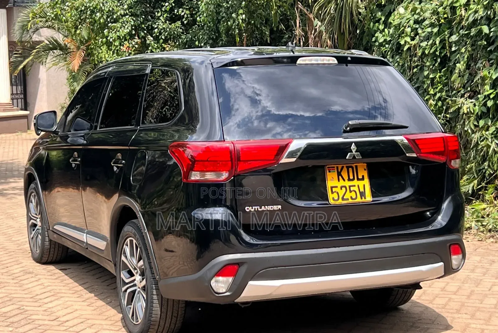 Mitsubishi Outlander 2016 Black