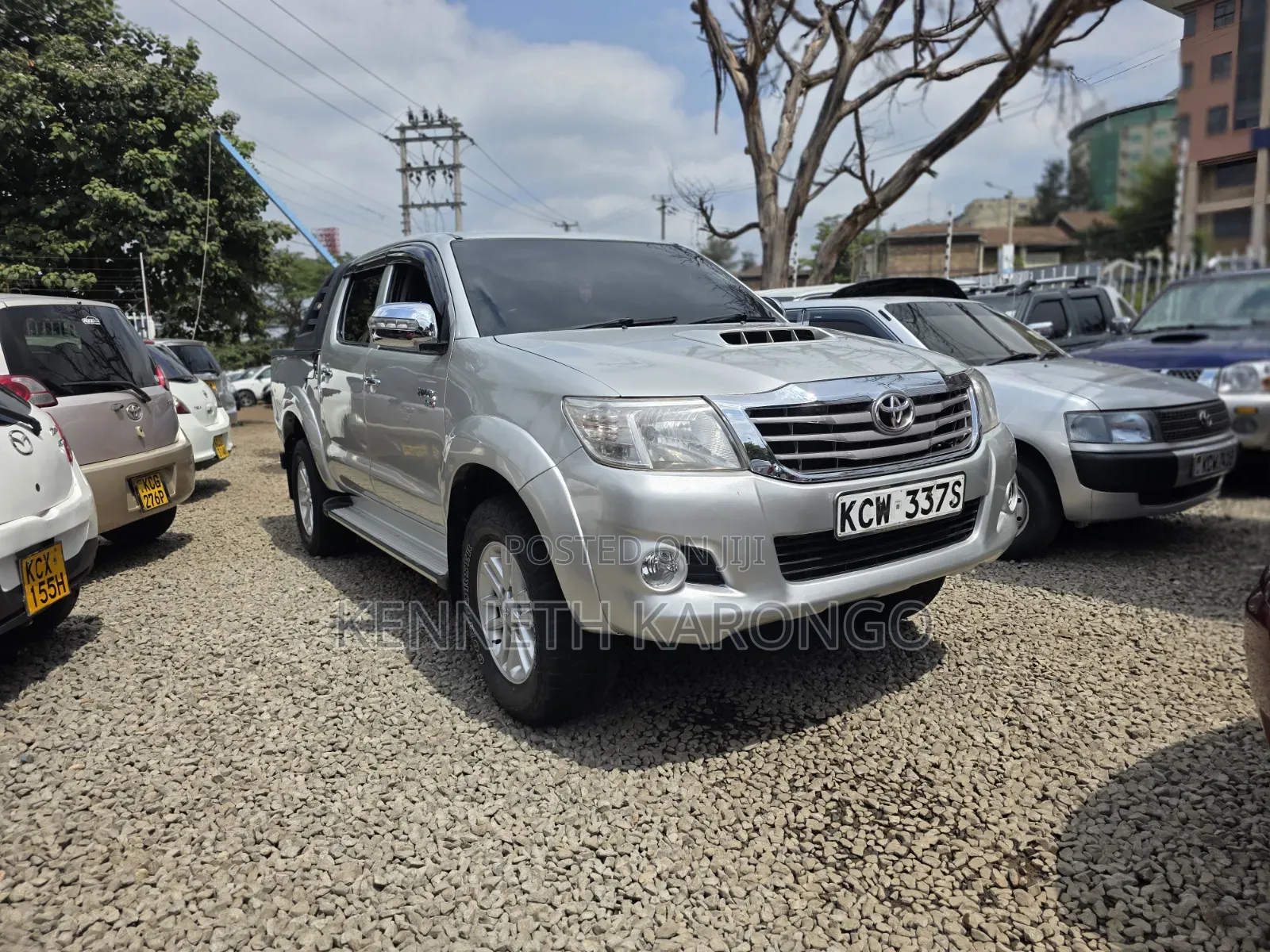 Toyota Hilux 2012 Silver
