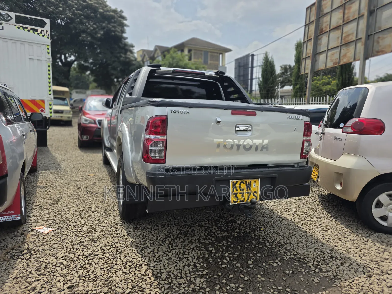 Toyota Hilux 2012 Silver