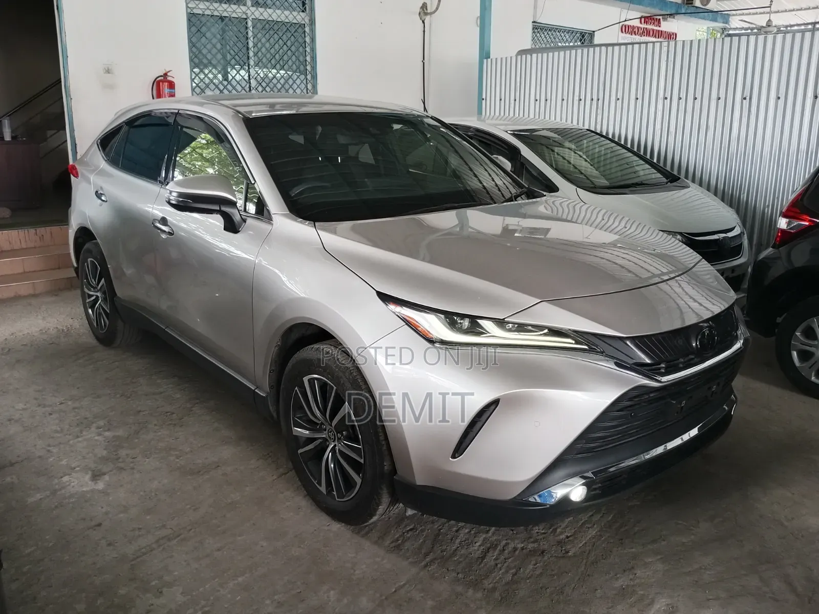 Toyota Harrier 2020 Gold