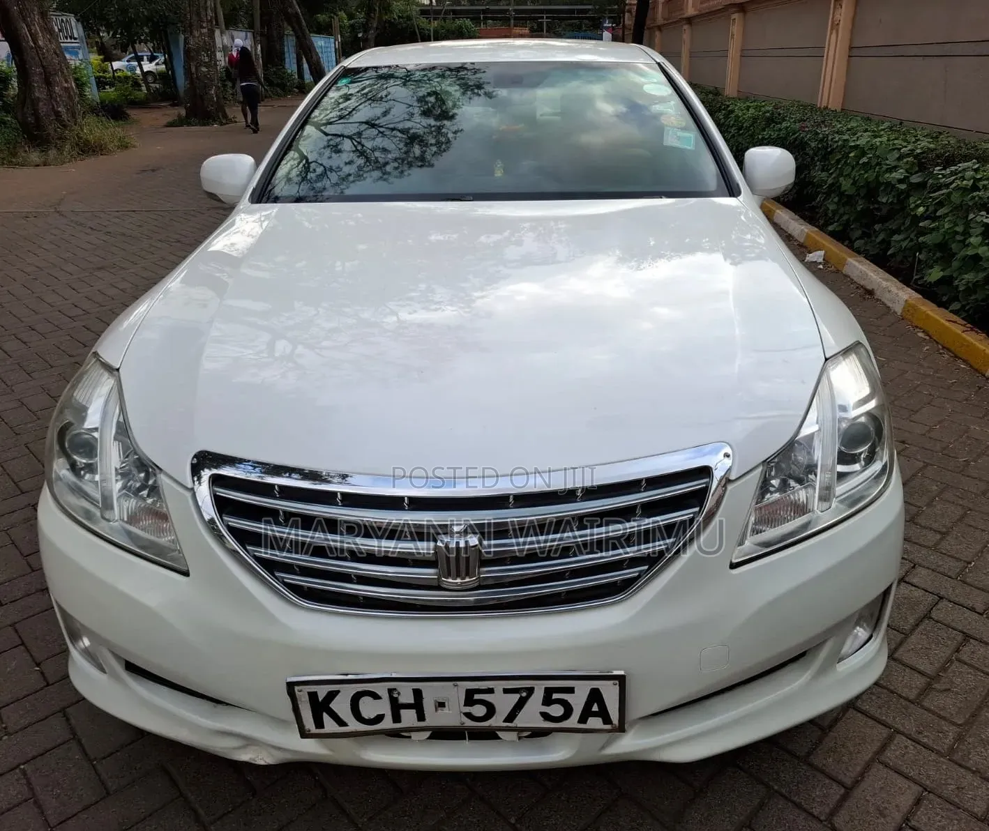 Toyota Crown 2009 White