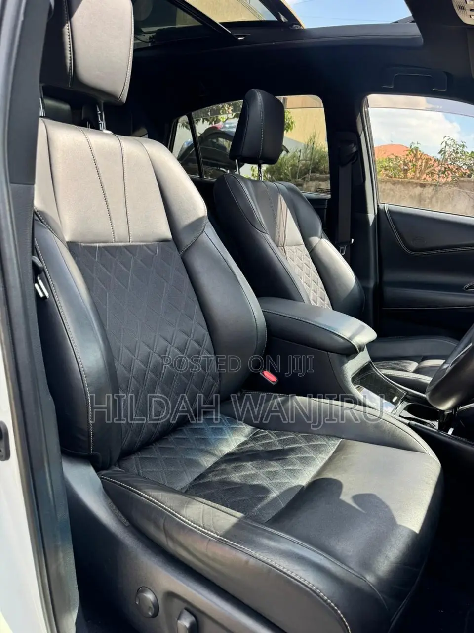 Toyota Harrier 2.0 2019 White