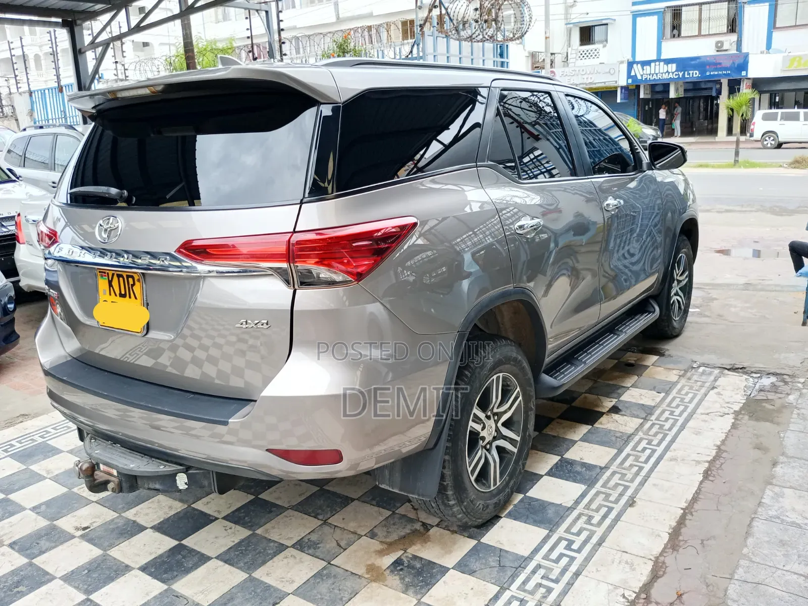 Toyota Fortuner 2019 Brown