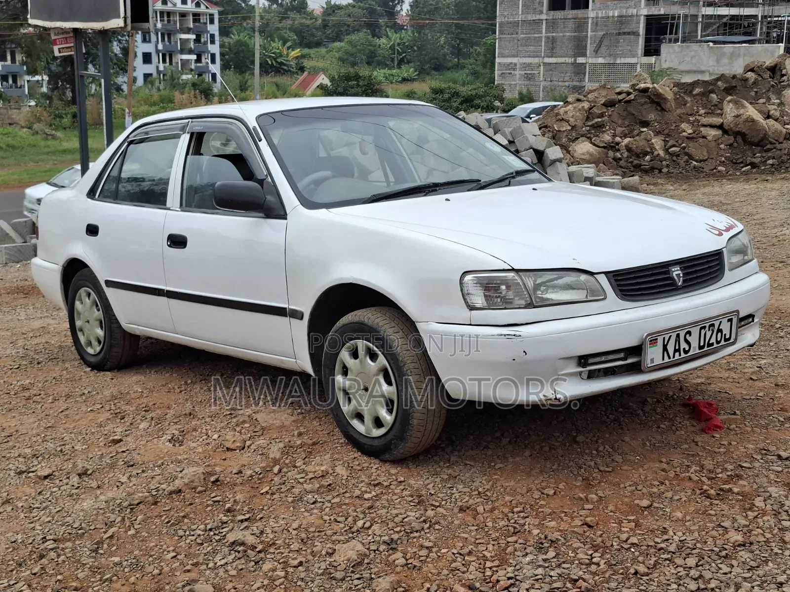 Toyota Corolla 1999 White