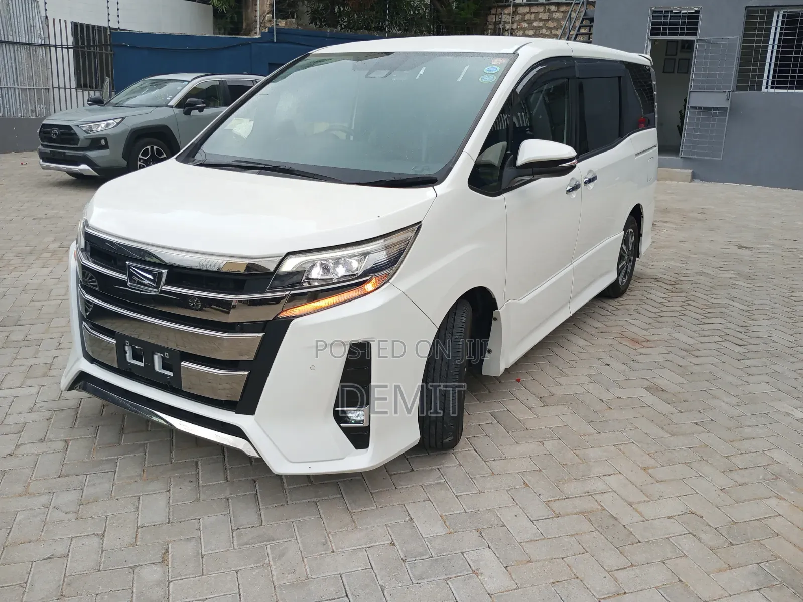 Toyota Noah 2019 White