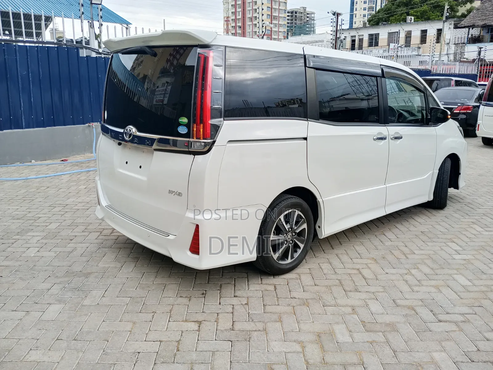 Toyota Noah 2019 White