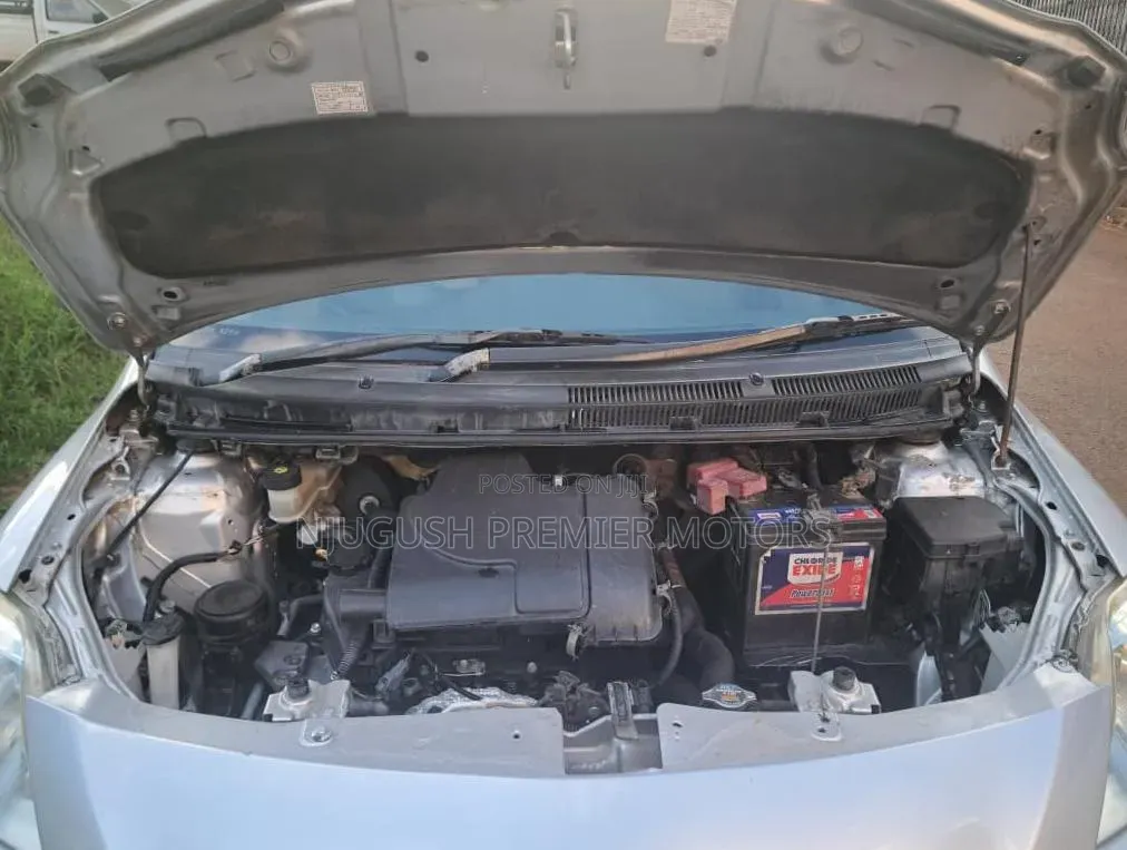 Toyota Belta 2006 Silver