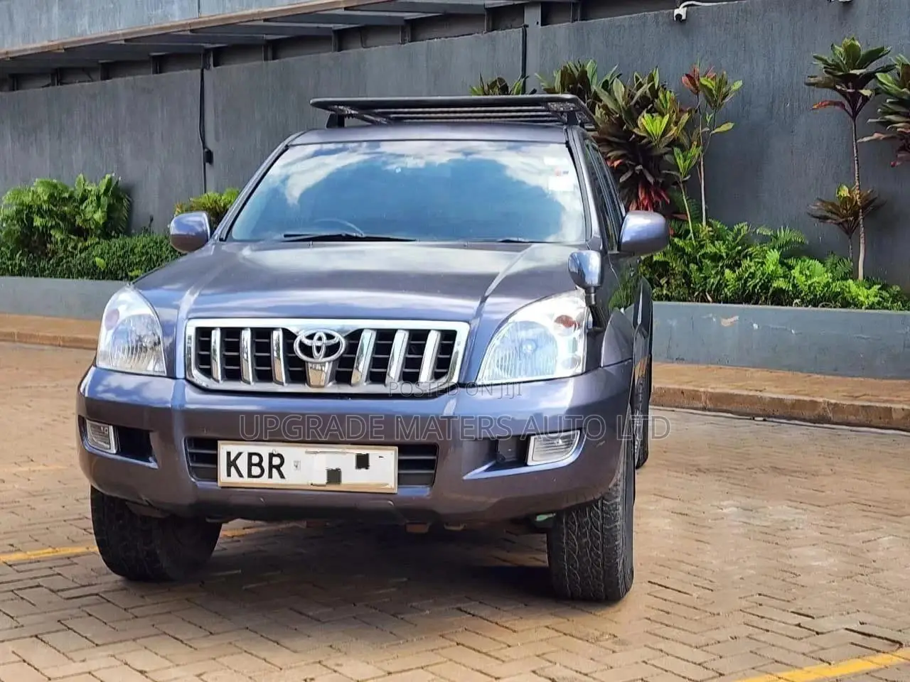 Toyota Land Cruiser 2005 Gray
