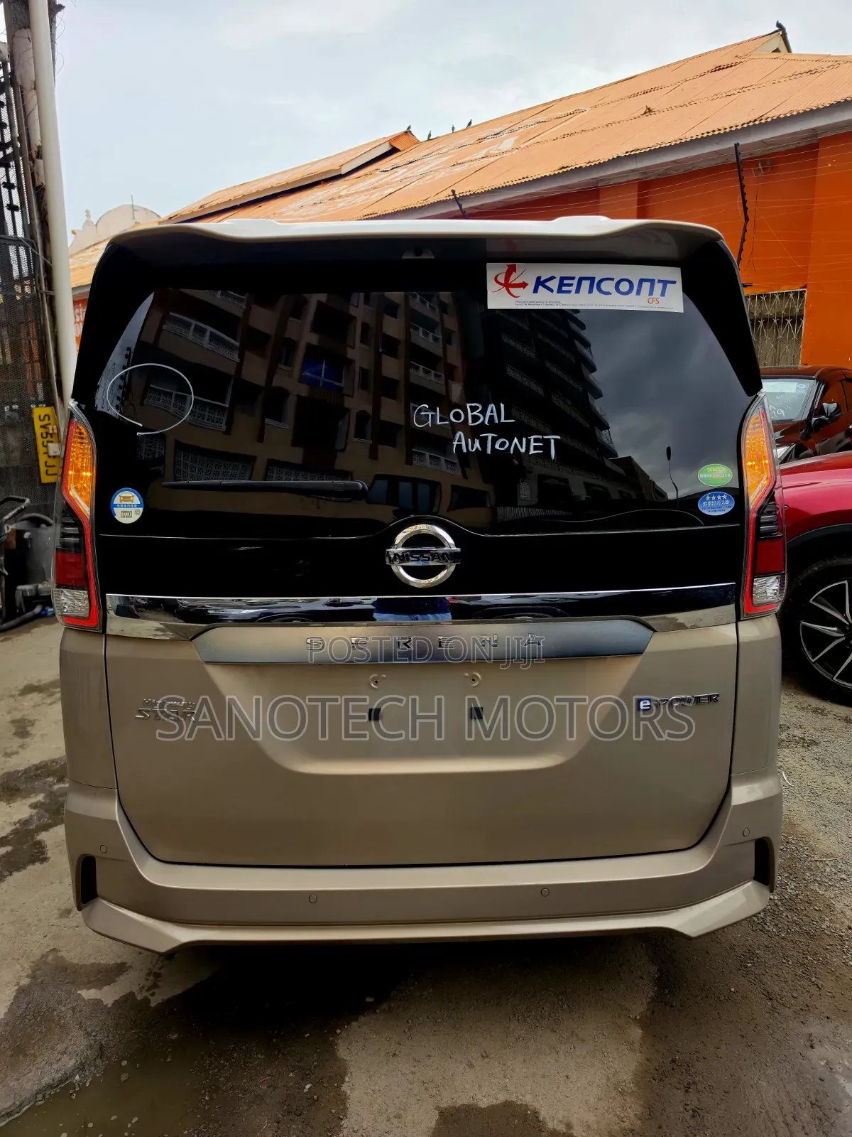 Nissan Serena 2019 Gold
