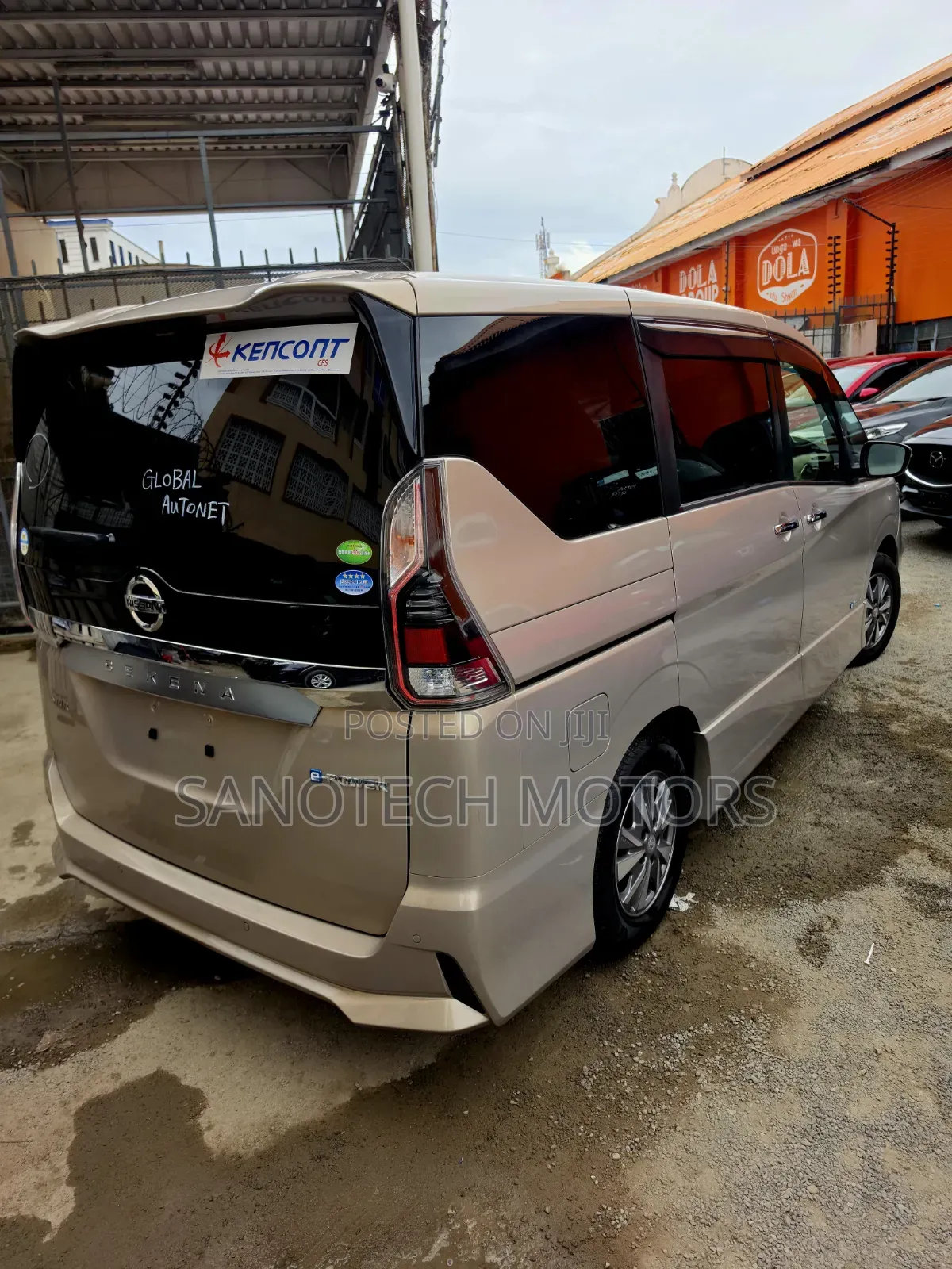 Nissan Serena 2019 Gold