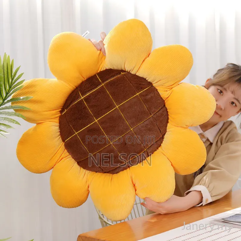 Sunflower Shaped Throw Pillow