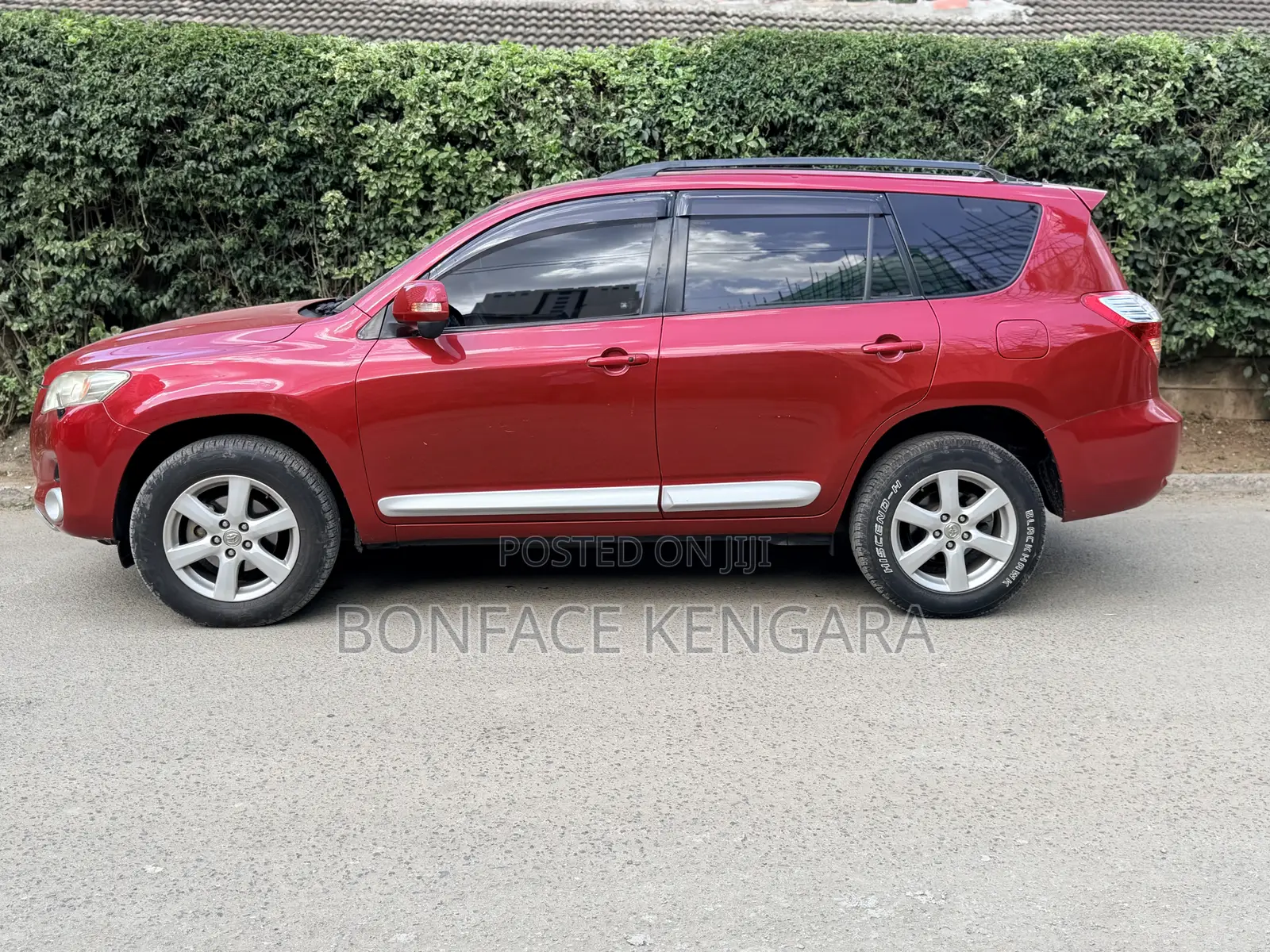 Toyota Vanguard 2009 Red