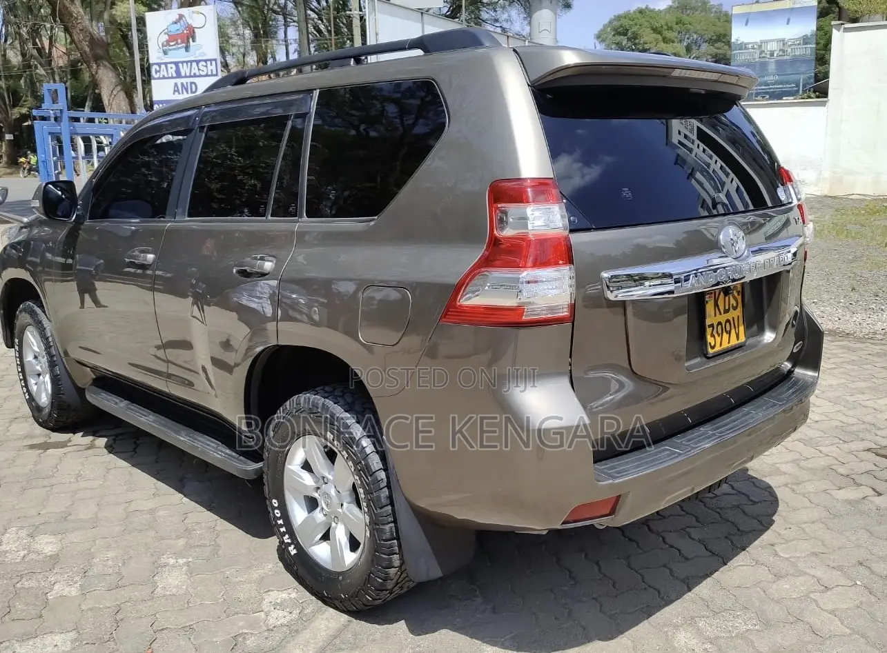 Toyota Land Cruiser Prado 2.7 2017 Beige