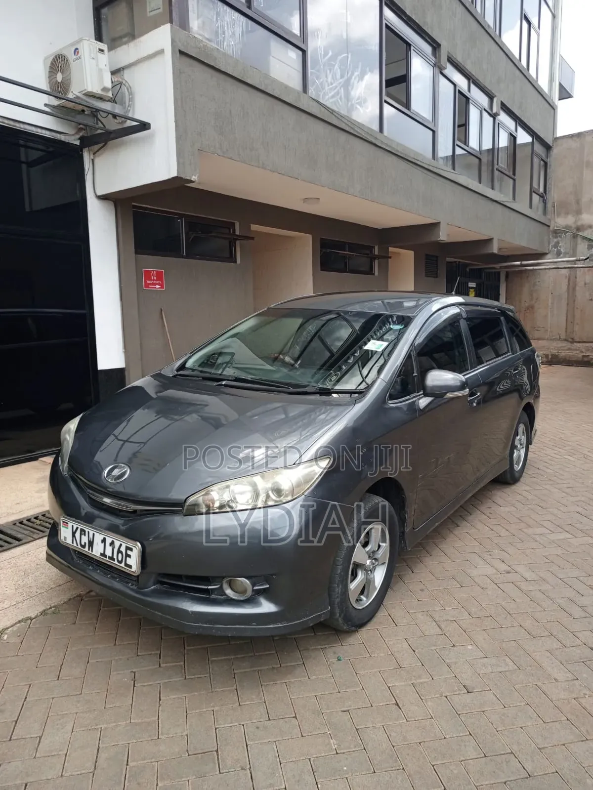 Toyota Wish 2012 Gray