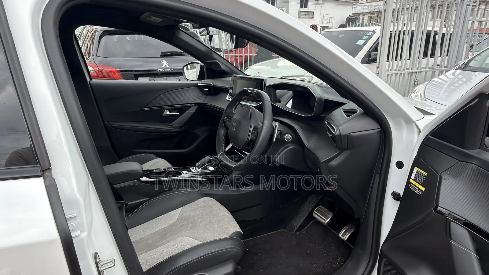 Peugeot 208 2020 White