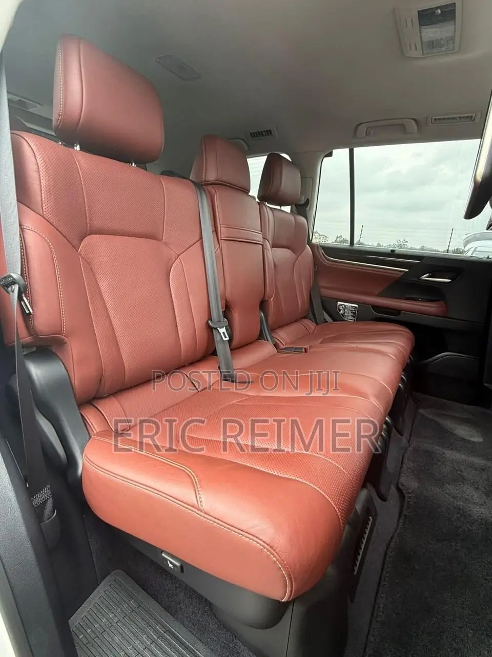 Lexus LX 570 AWD 2017 Gold