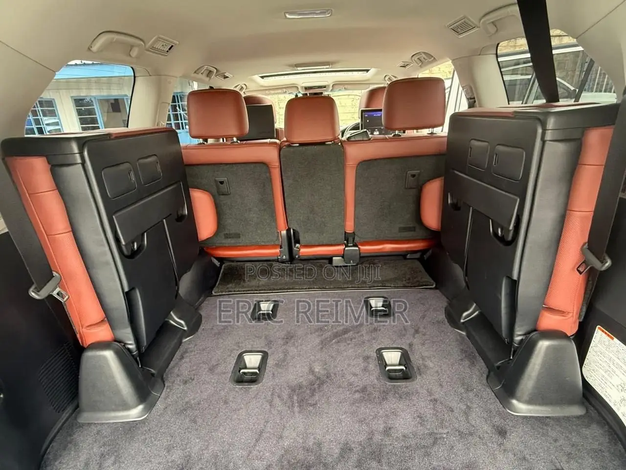 Lexus LX 570 AWD 2017 Gold