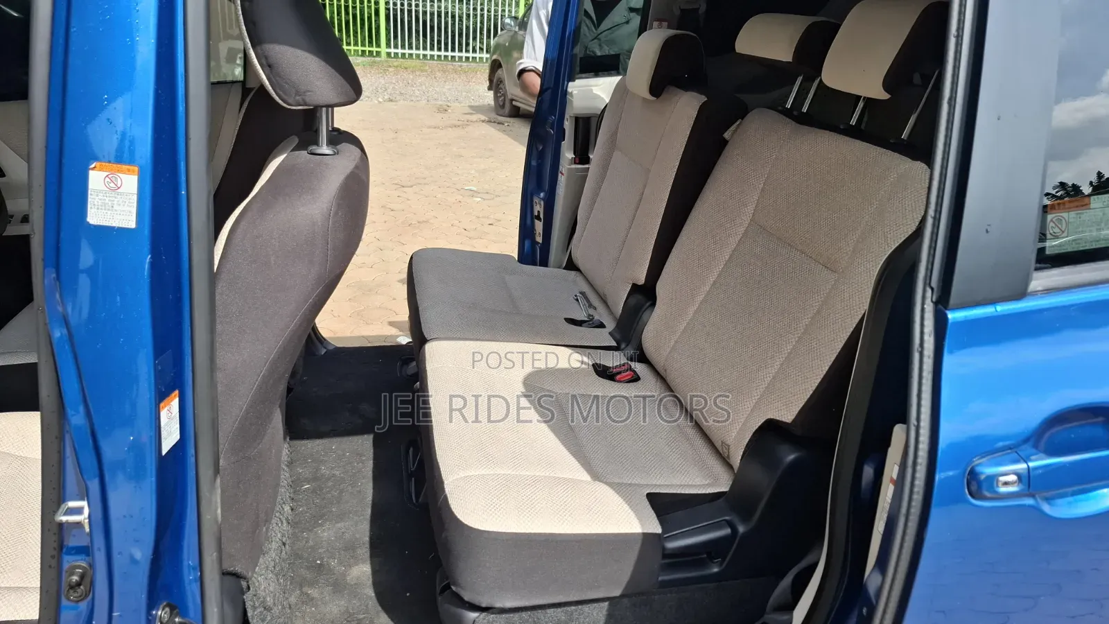 Toyota Sienta 2017 Blue